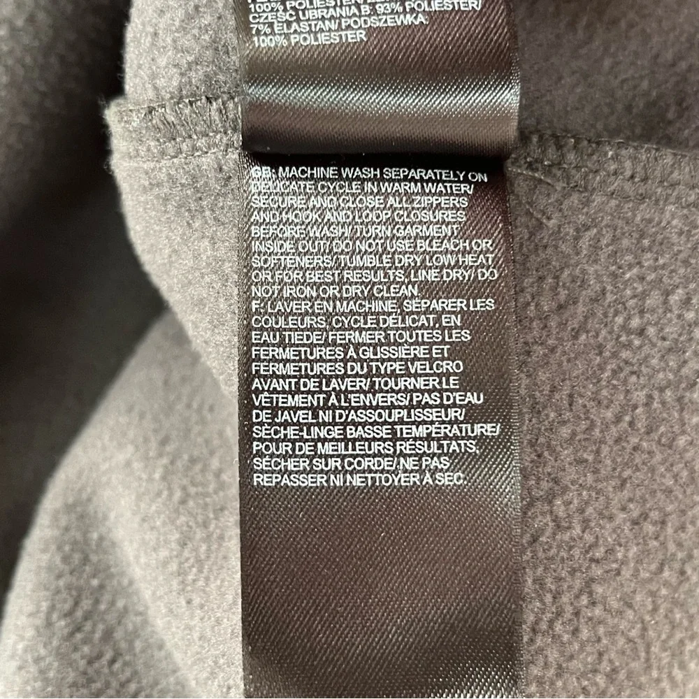 The North Face Men’s 1/4 Zip Pullover Size Medium Color-Gray